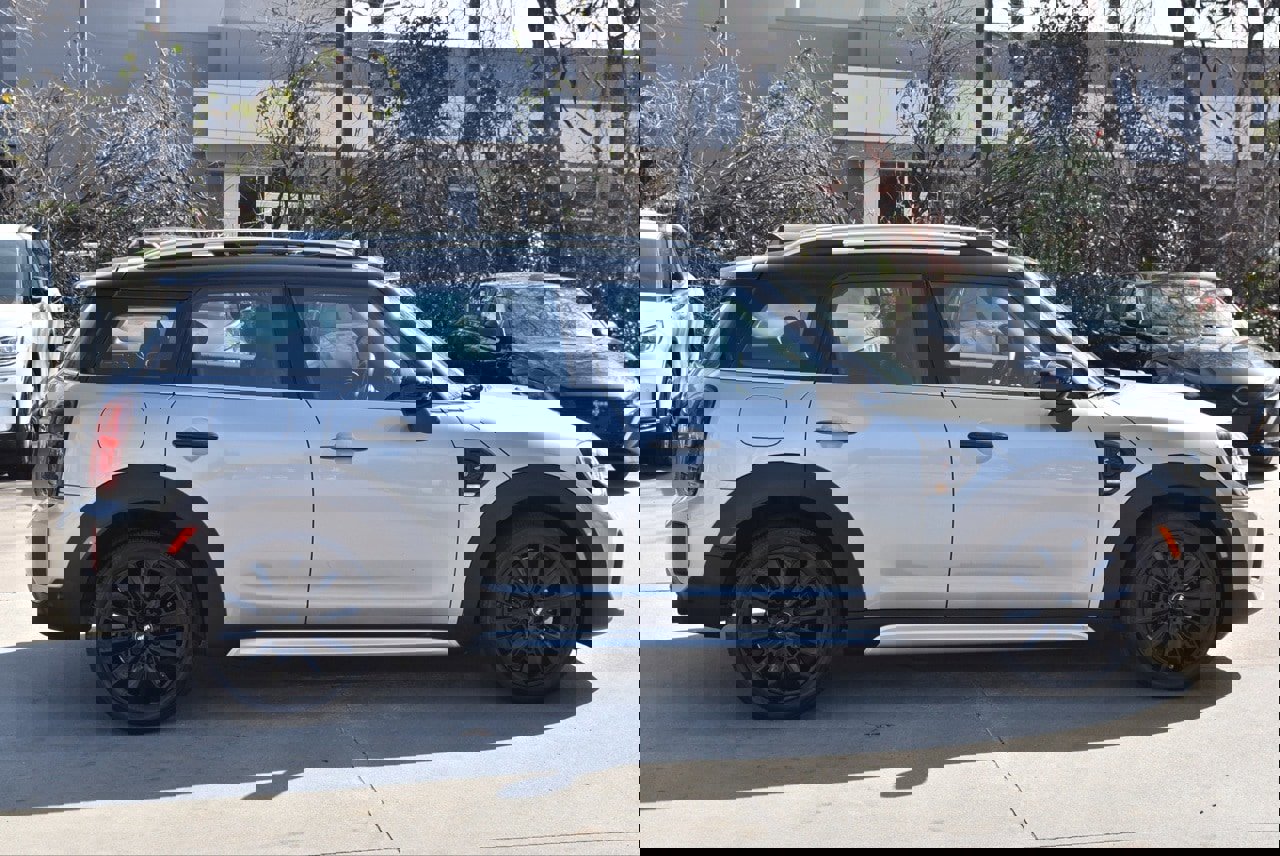 Used 2024 MINI Cooper Countryman S w/ Premium Package image 6