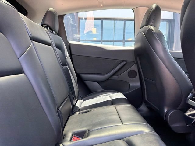Used 2022 Tesla Model Y Performance AWD/4WD image 15