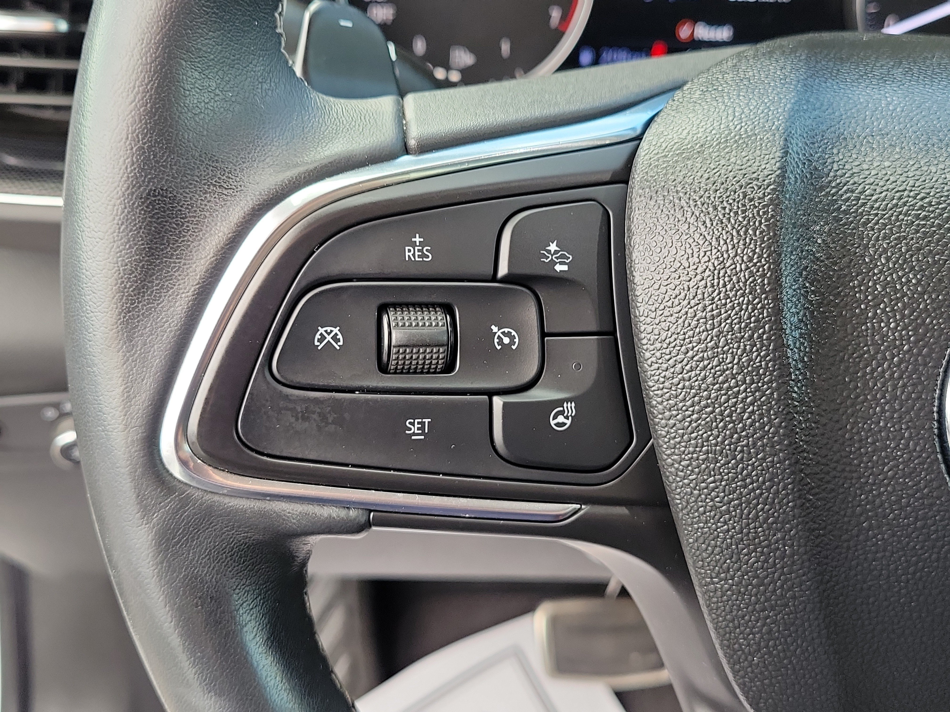 Used 2023 Buick Envision Essence w/ Sport Touring Package AWD/4WD image 23