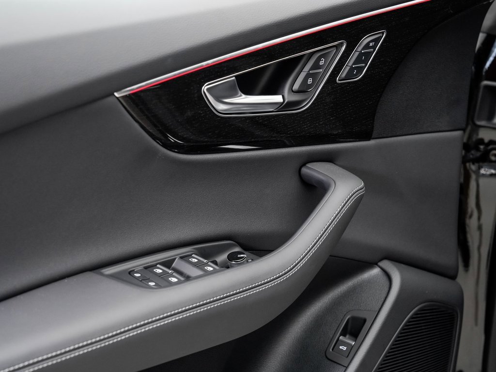 New 2025 Audi Q8 Prestige image 8