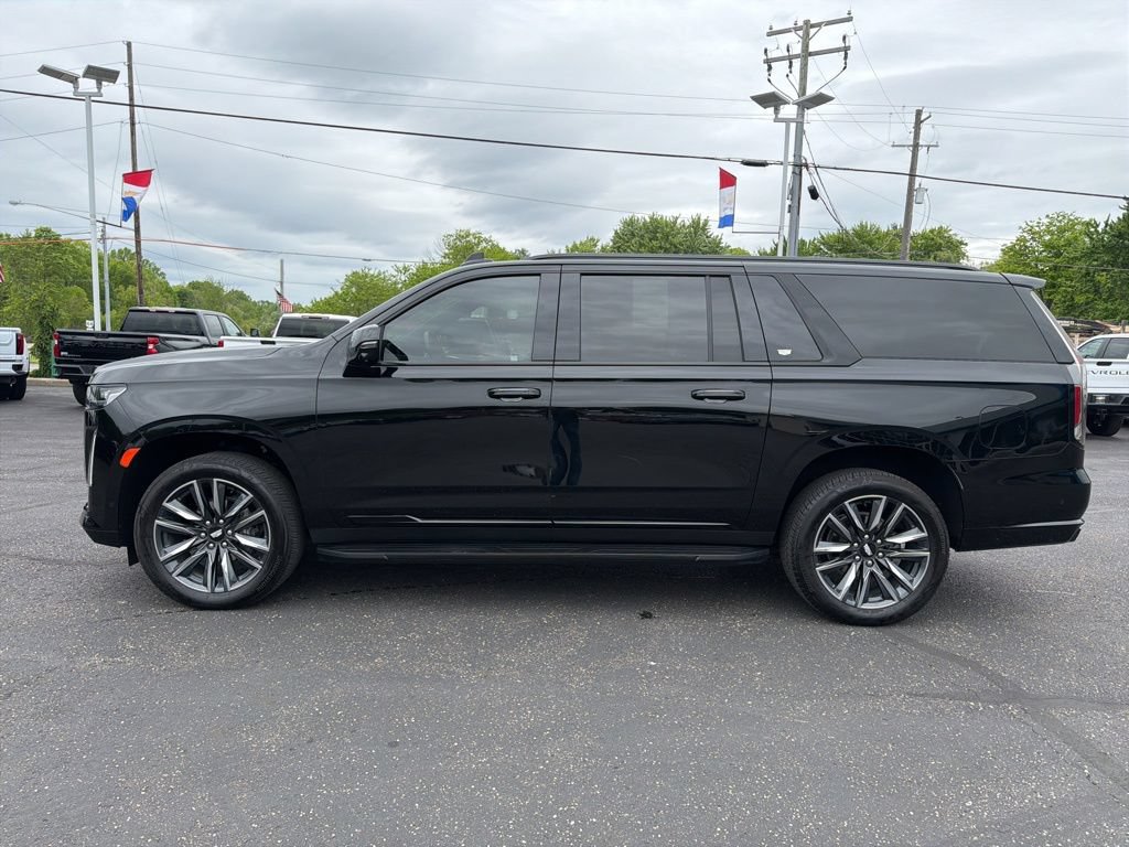 Used 2024 Cadillac Escalade ESV Sport AWD/4WD image 45