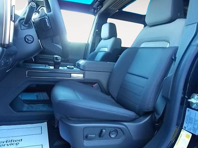 New 2025 GMC Hummer EV 2X w/ Extreme Off-Road Package image 8