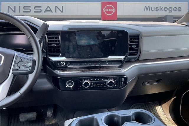 Used 2024 GMC Sierra 1500 SLE RWD image 10