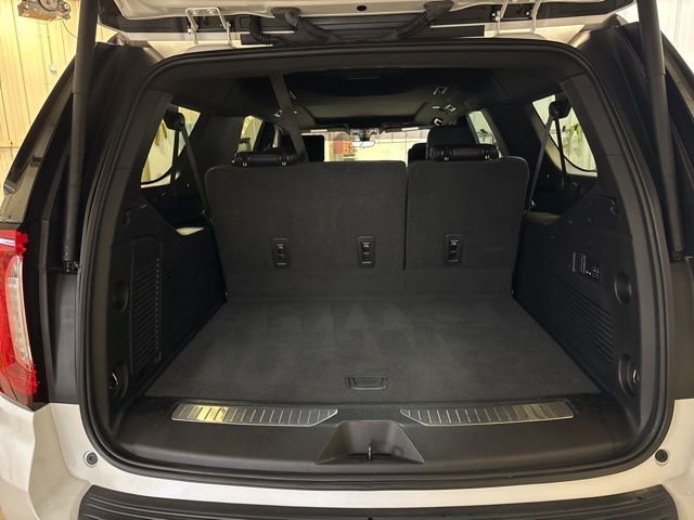 Used 2022 GMC Yukon XL Denali w/ Denali Premium Package image 24