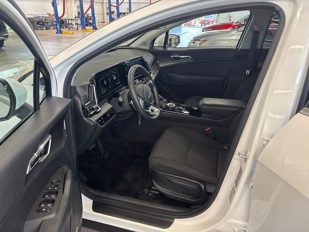 Certified 2023 Kia Sportage LX AWD/4WD image 15