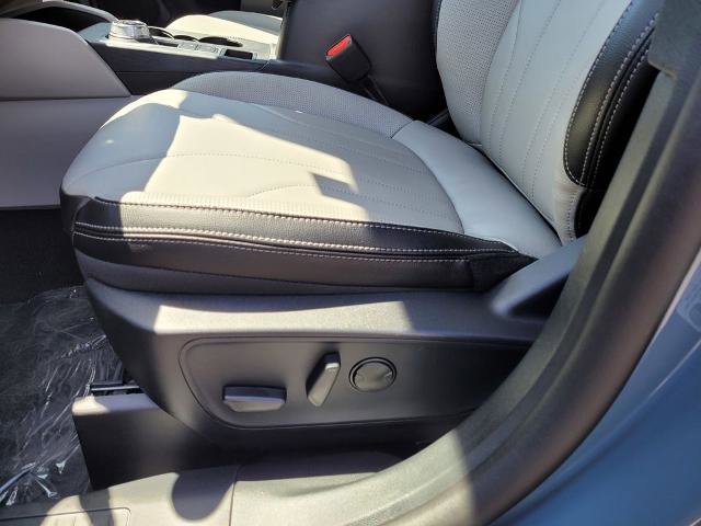 New 2025 Ford Escape SE w/ PHEV Premium Package image 11