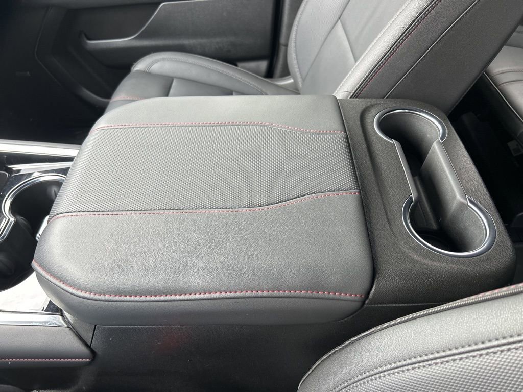 Used 2025 Chevrolet Suburban RST w/ Comfort Package image 38