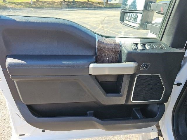 Used 2018 Ford F250 Lariat w/ Chrome Package AWD/4WD image 20