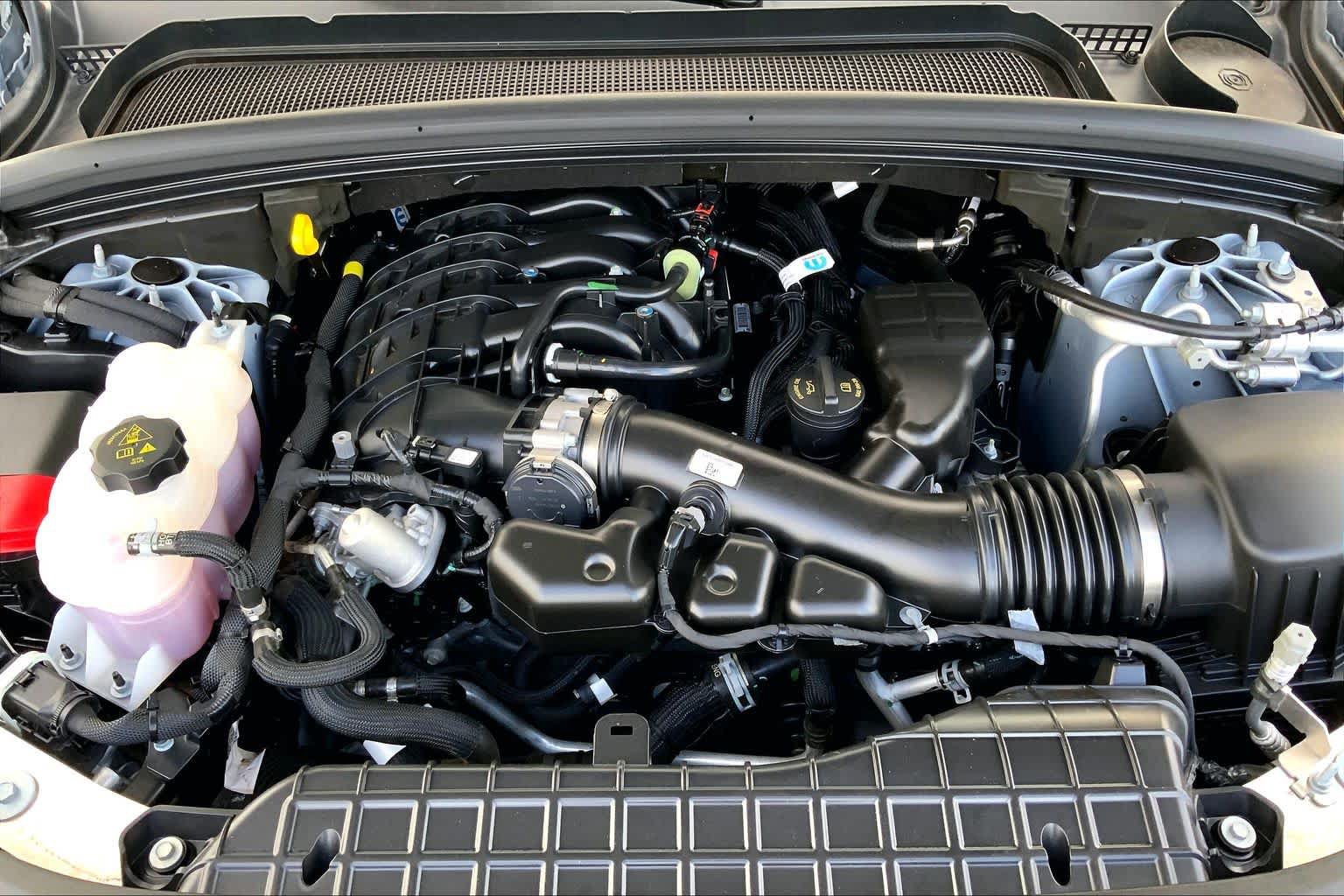 Used 2025 Jeep Grand Cherokee L Laredo RWD image 32