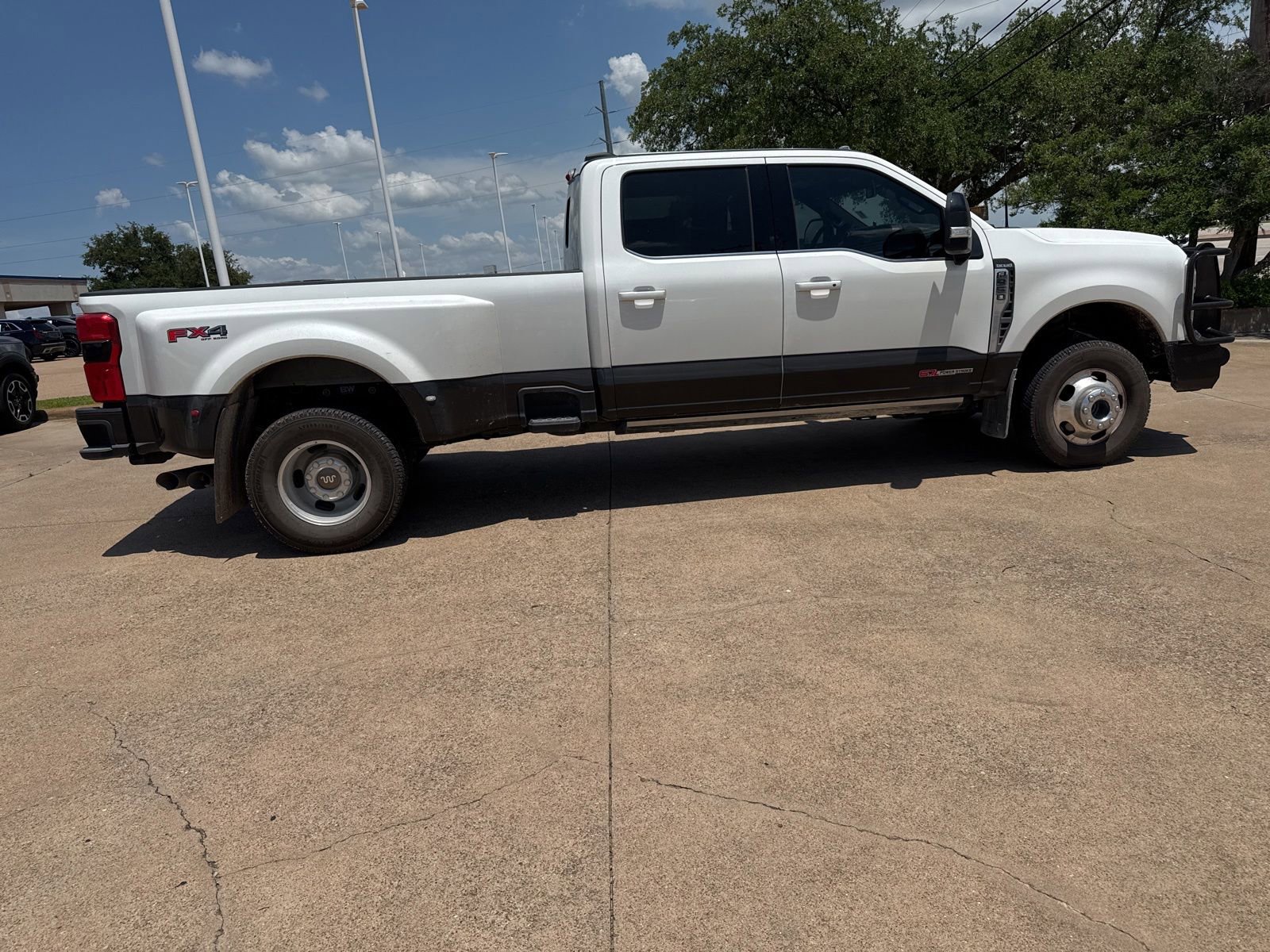 Used 2024 Ford F350 King Ranch w/ FX4 Off-Road Package AWD/4WD image 8