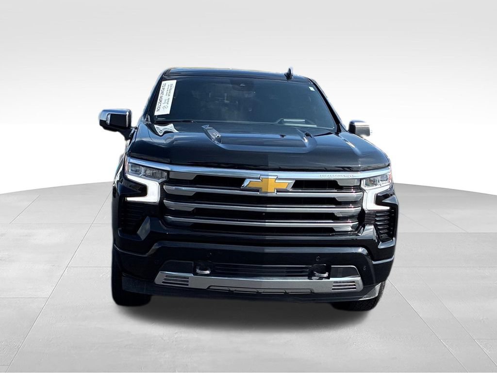 Used 2023 Chevrolet Silverado 1500 High Country w/ Technology Package AWD/4WD image 8