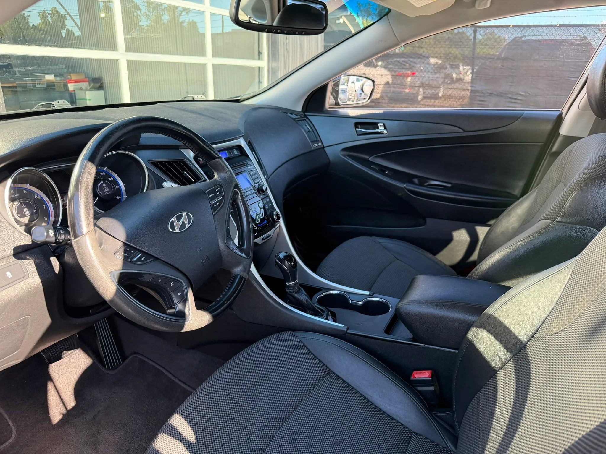 Used 2011 Hyundai Sonata SE FWD image 17