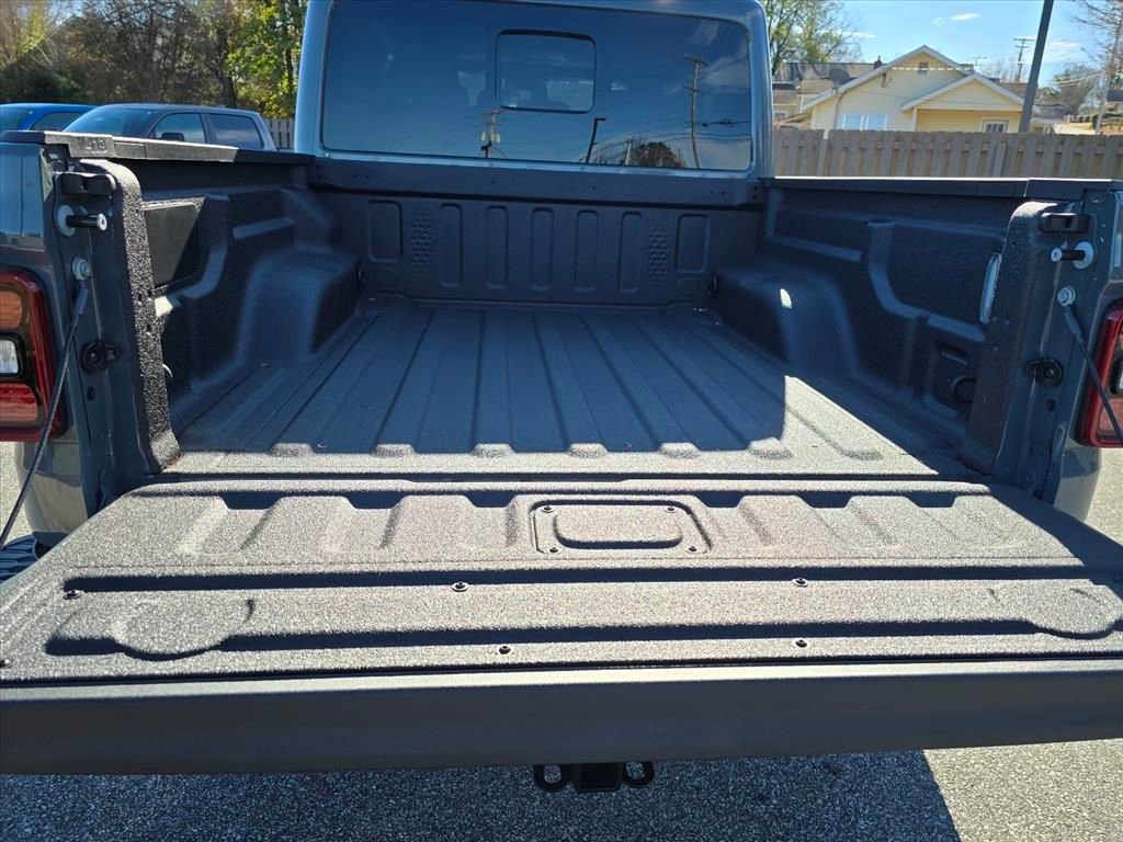 New 2026 Jeep Gladiator Mojave AWD/4WD image 9