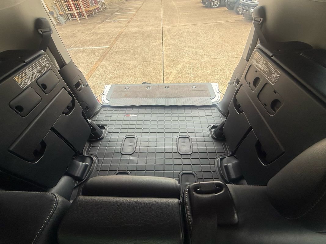 Used 2015 Toyota Land Cruiser AWD/4WD image 18