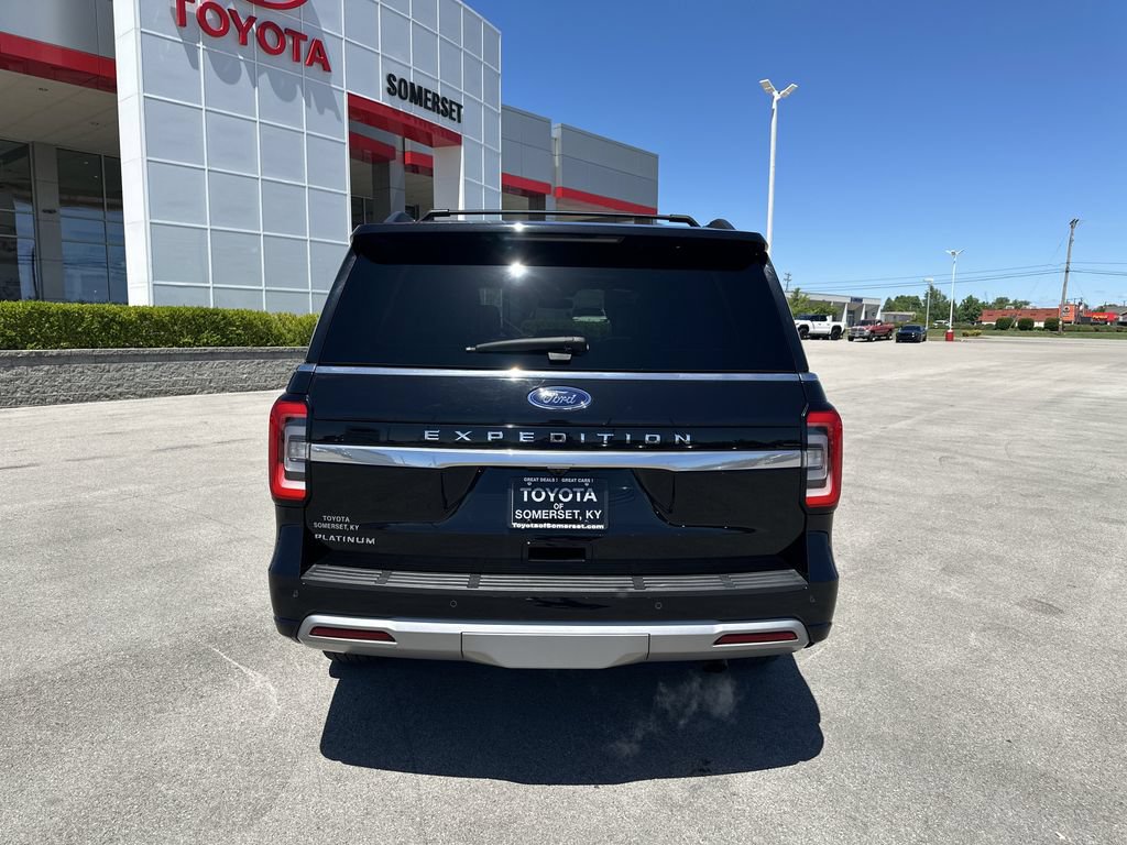 Used 2024 Ford Expedition Platinum AWD/4WD image 6