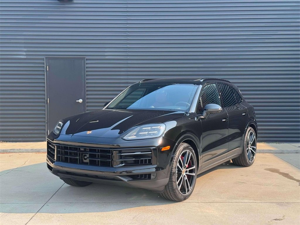 New 2025 Porsche Cayenne S image 1