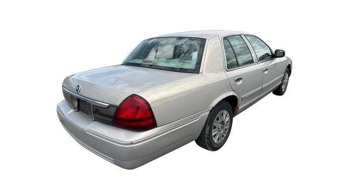 Used 2007 Mercury Grand Marquis GS RWD image 5