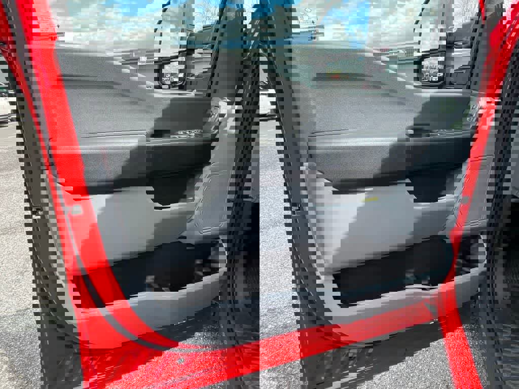 New 2025 Ford F250 XL w/ XL Chrome Package image 12