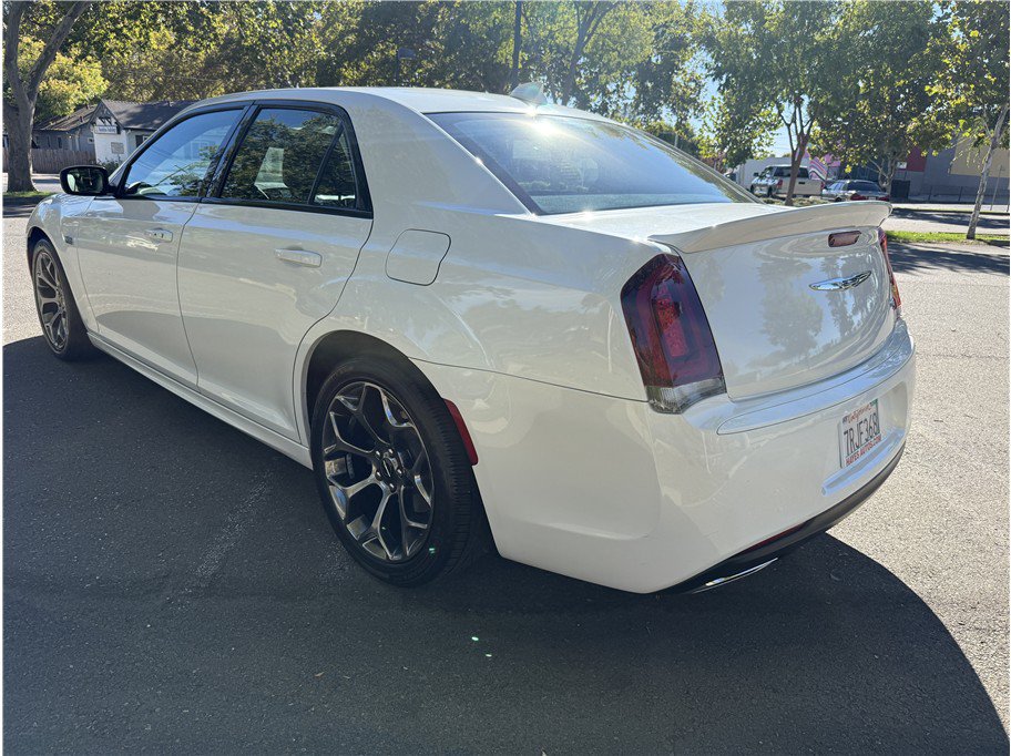 Used 2016 Chrysler 300 S RWD image 3