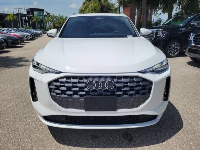 Certified 2025 Audi Q5 Premium w/ Convenience Package AWD/4WD image 3