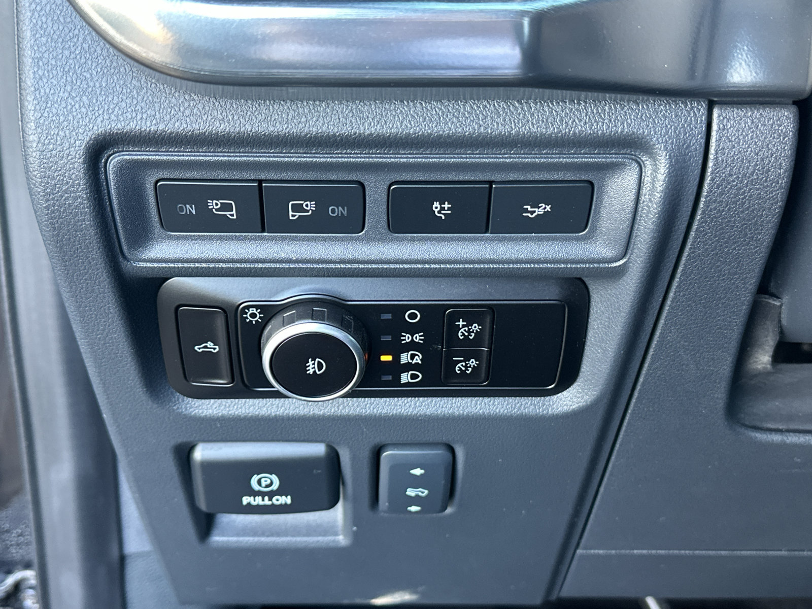 Used 2023 Ford F150 Lariat w/ Equipment Group 502A High AWD/4WD image 33