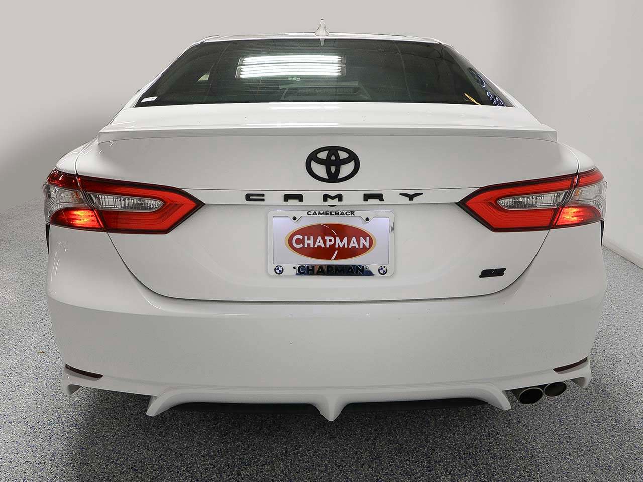 Used 2018 Toyota Camry SE image 5