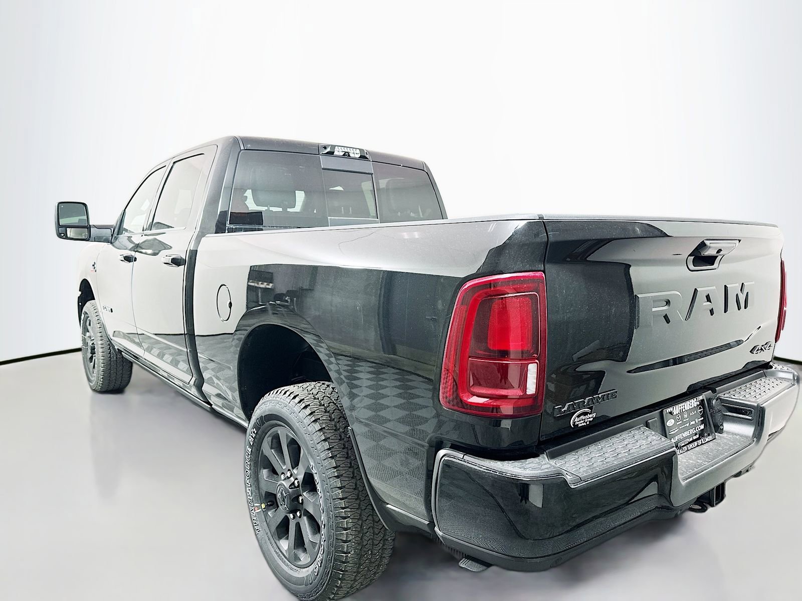 New 2026 RAM 2500 Laramie AWD/4WD image 5