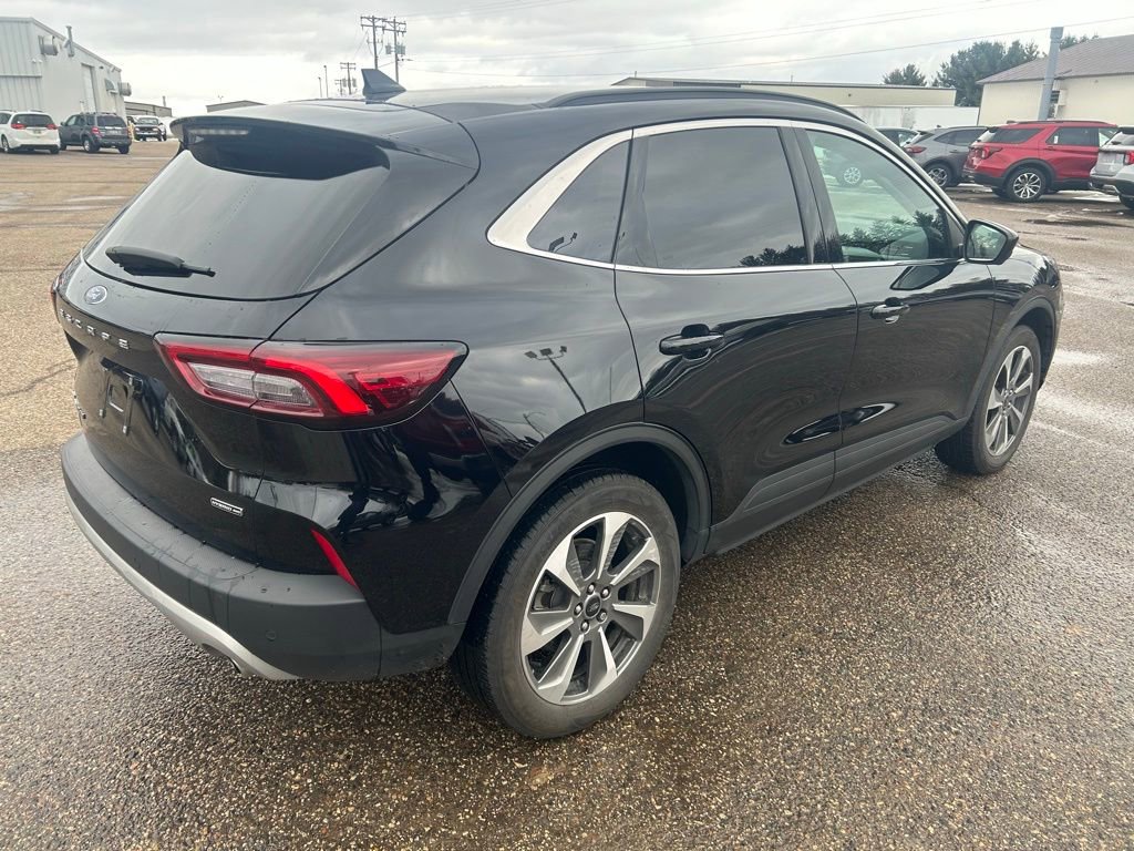 Used 2023 Ford Escape Platinum image 7