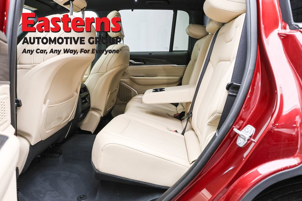 Used 2023 Jeep Grand Cherokee 4WD 4xe w/ Luxury Tech Group II image 24