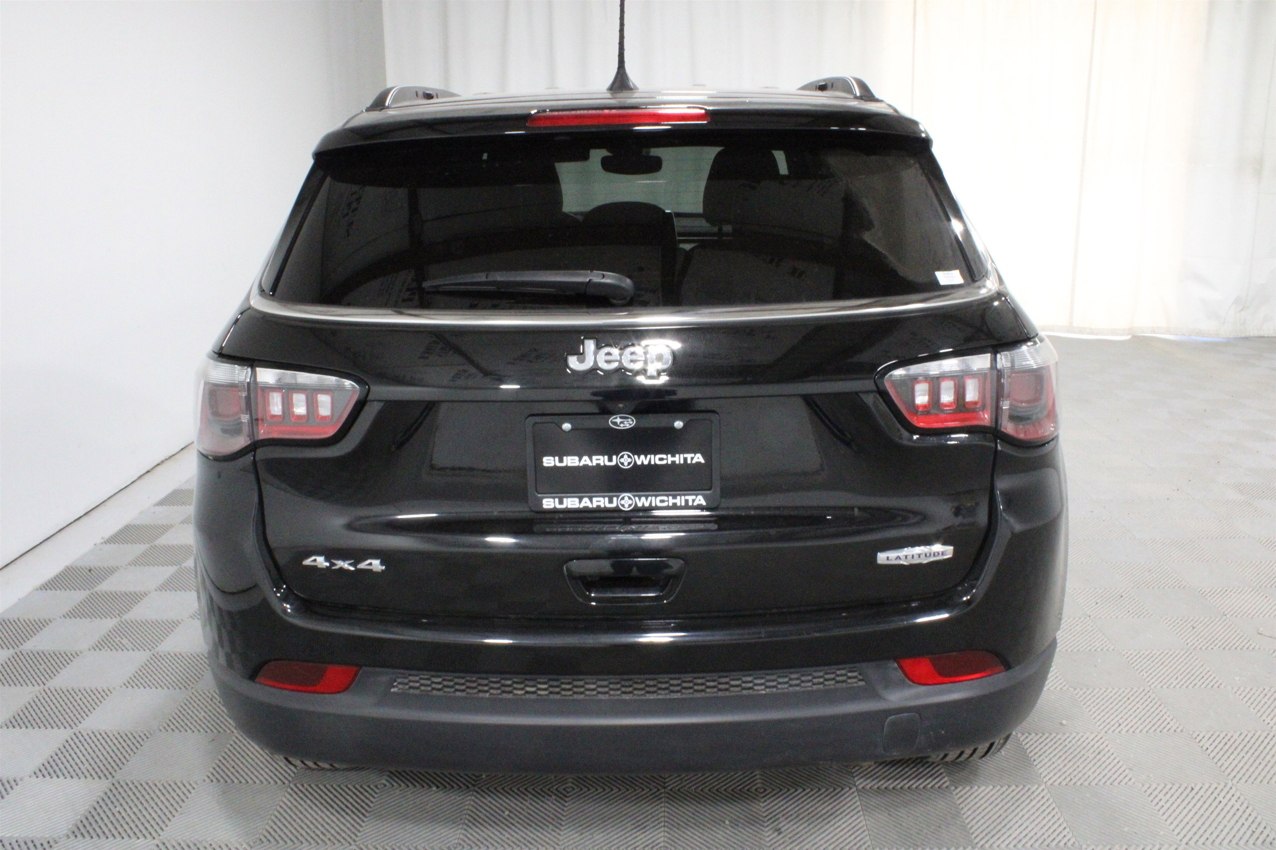 Used 2025 Jeep Compass Latitude AWD/4WD image 28