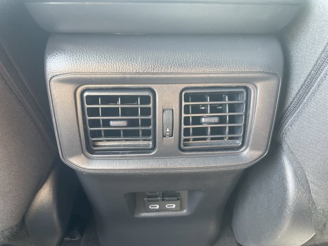 Used 2025 Toyota RAV4 XLE AWD/4WD image 20
