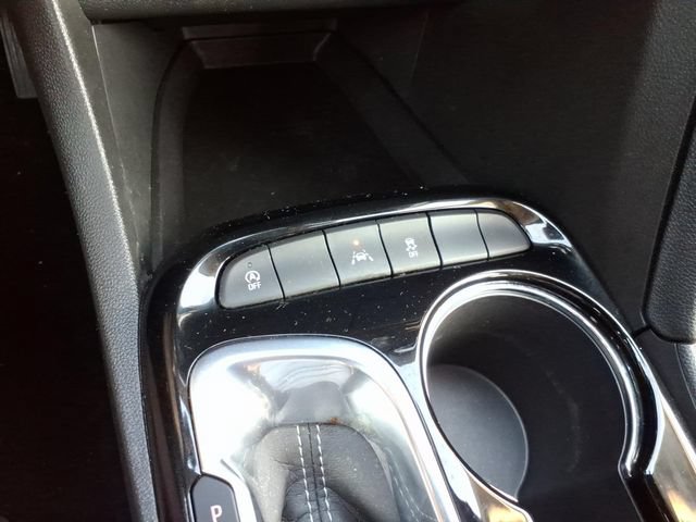 Used 2023 Buick Encore GX Preferred w/ Cold Weather Comfort Package FWD image 32
