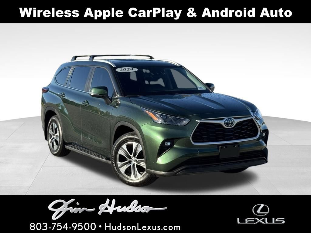 Used 2024 Toyota Highlander XLE