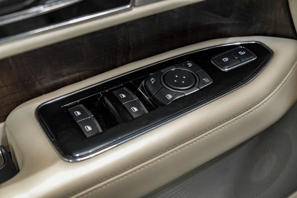 Used 2020 Lincoln Navigator L Reserve w/ Luxury Package RWD image 45