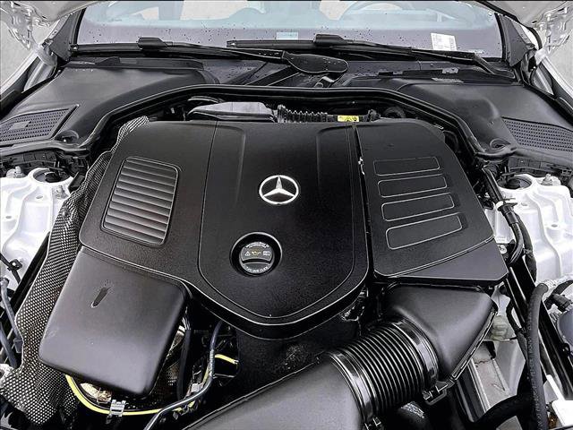 Used 2025 Mercedes-Benz C 300 Sedan image 11