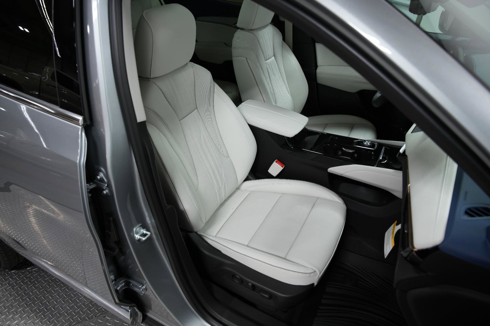 New 2026 Buick Envision Avenir image 18