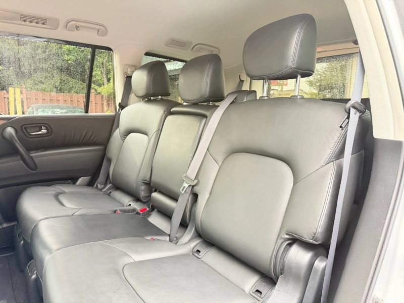 Used 2022 Nissan Armada SV w/ SV Appearance Package AWD/4WD image 16
