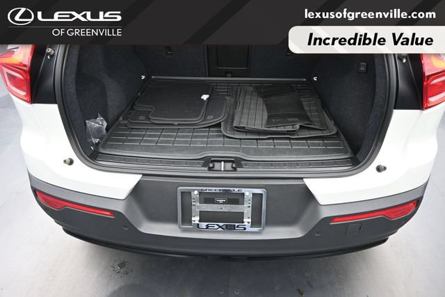 Used 2023 Volvo XC40 B5 Ultimate w/ Protection Package Premier AWD/4WD image 24