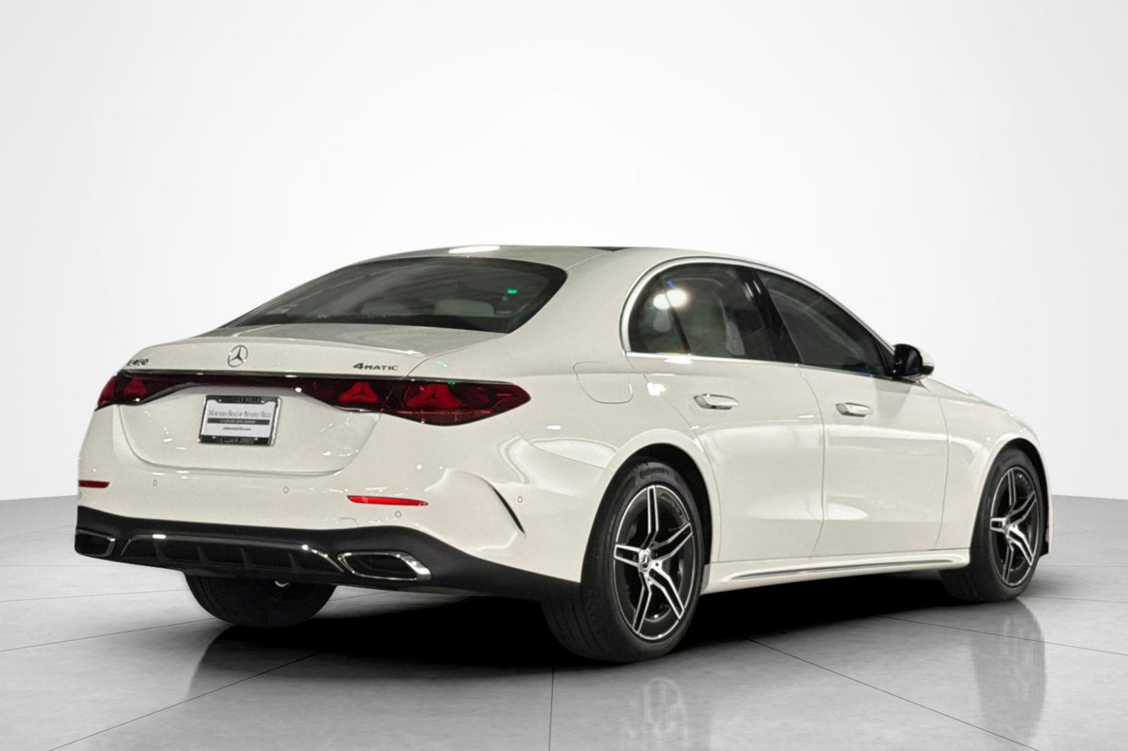 New 2027 Mercedes-Benz E 450 4MATIC Sedan image 5