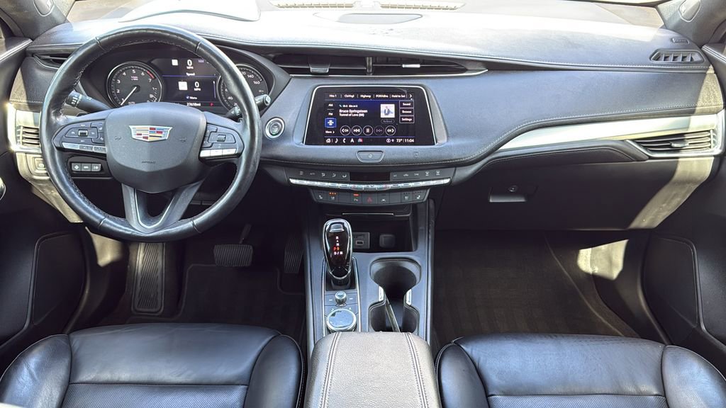Used 2021 Cadillac XT4 Premium Luxury image 18