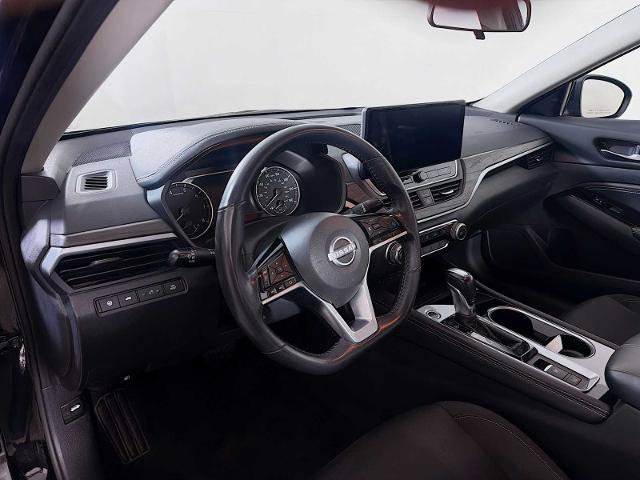 Certified 2023 Nissan Altima 2.5 SV w/ SV Premium Package AWD/4WD image 7