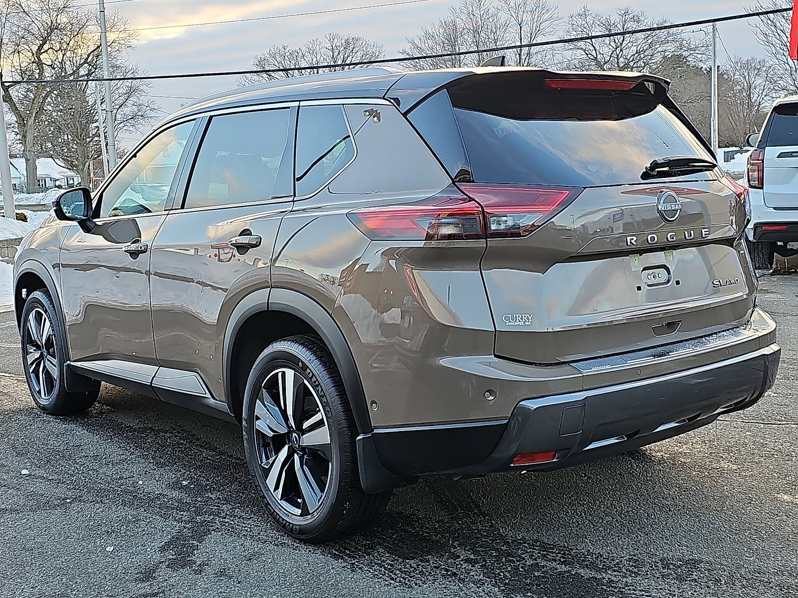 Certified 2025 Nissan Rogue SL image 4