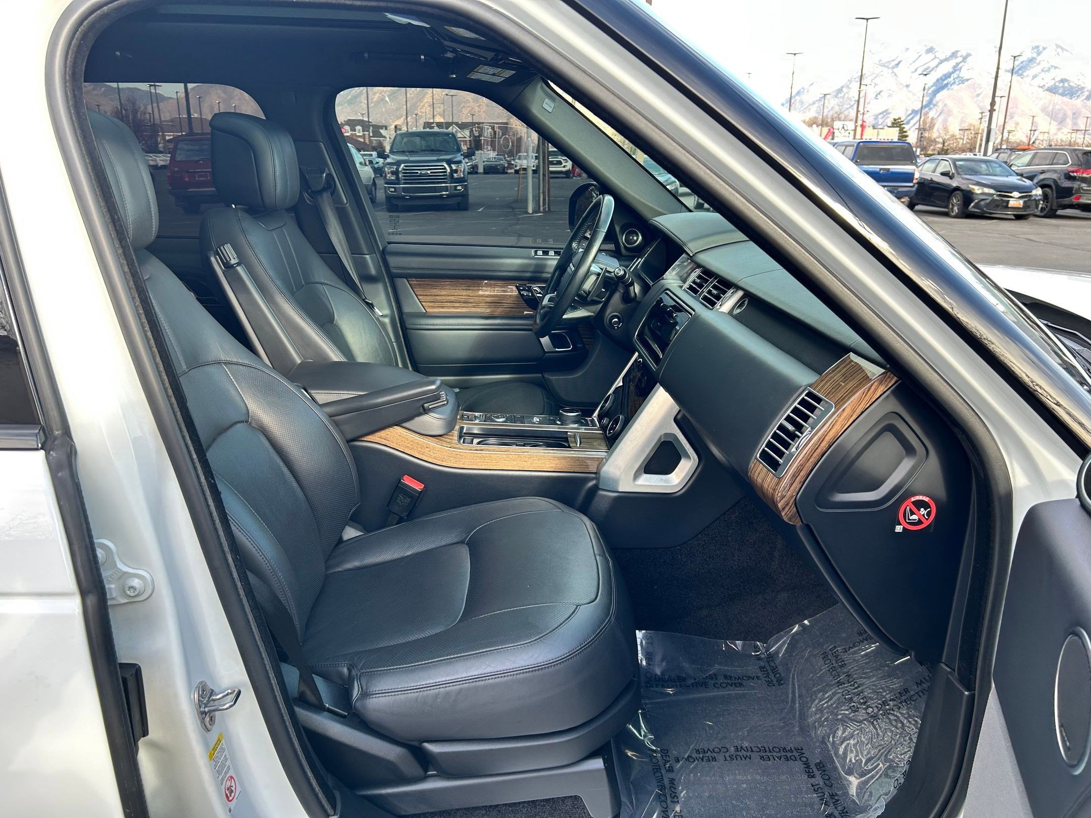 Used 2018 Land Rover Range Rover HSE AWD/4WD image 31