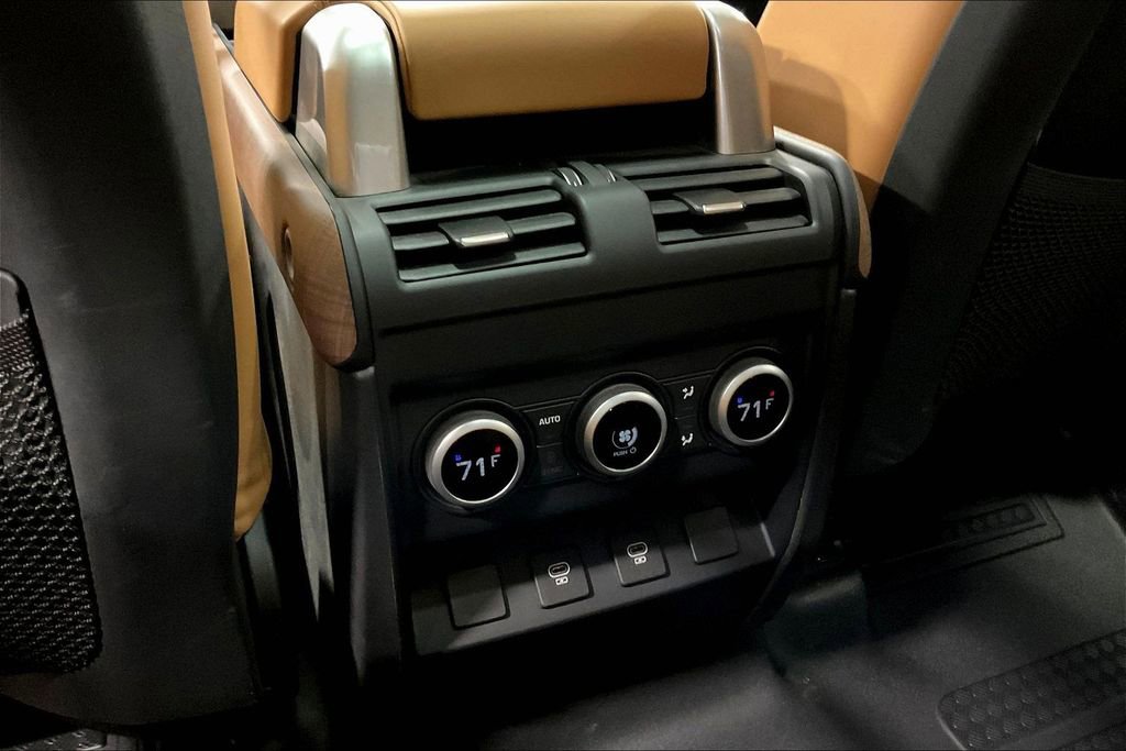 Used 2024 Land Rover Defender 130 S image 10