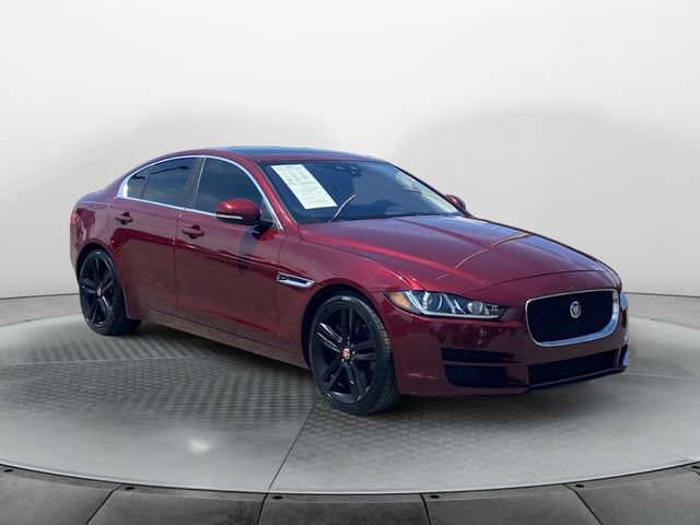 Used 2017 Jaguar XE Prestige RWD image 7