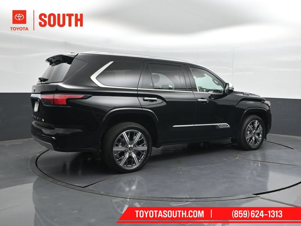 Used 2024 Toyota Sequoia Capstone AWD/4WD image 2