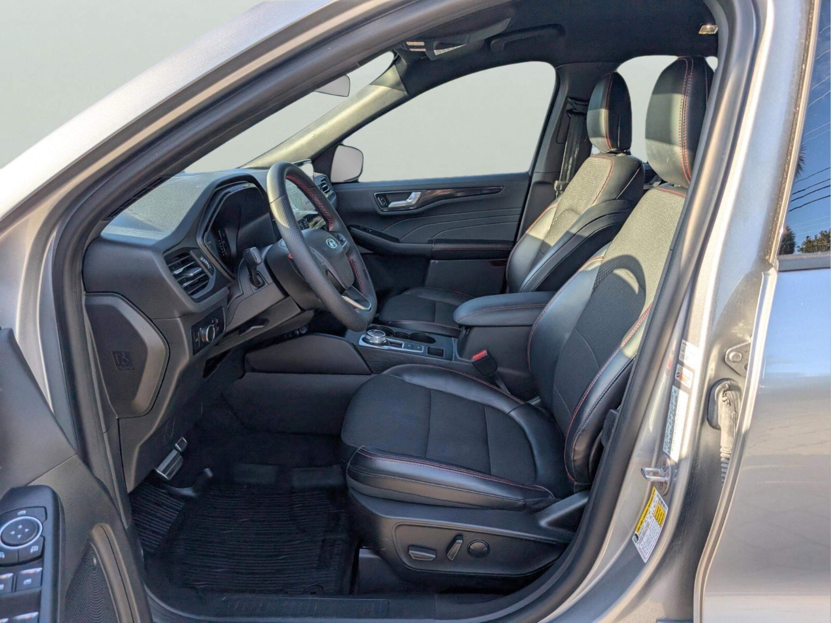 Used 2023 Ford Escape ST-Line w/ Tech Pack #1 image 31