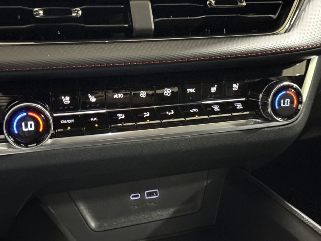 New 2027 Chevrolet Equinox RS w/ Convenience Package III AWD/4WD image 17