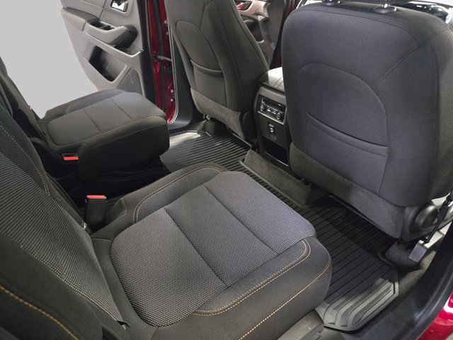 Used 2020 Chevrolet Traverse LT image 12