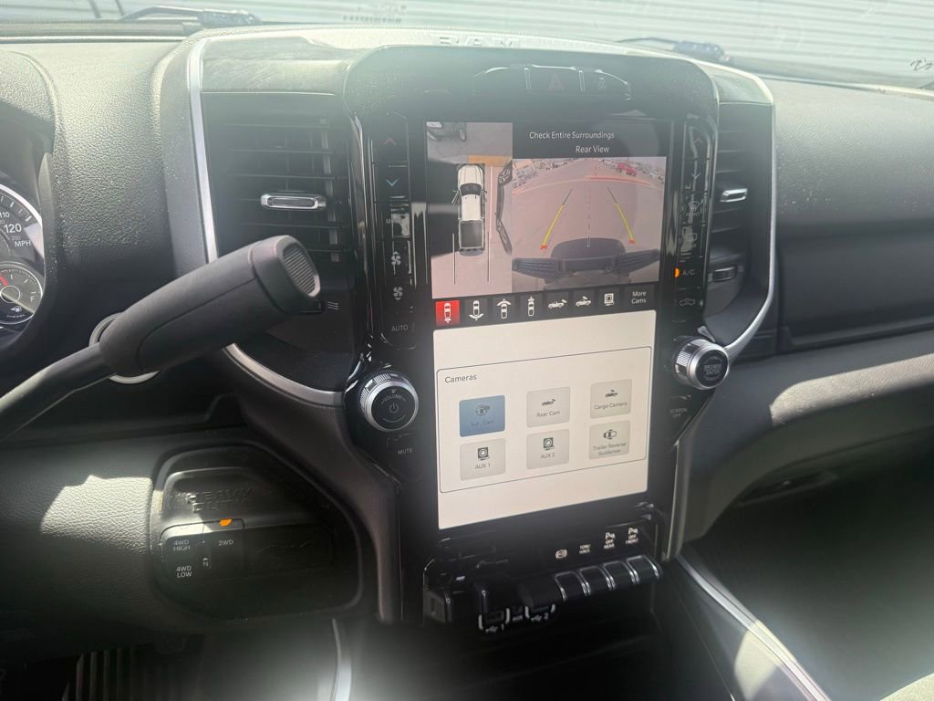 Used 2023 RAM 2500 Big Horn w/ Level B Equipment Group AWD/4WD image 11